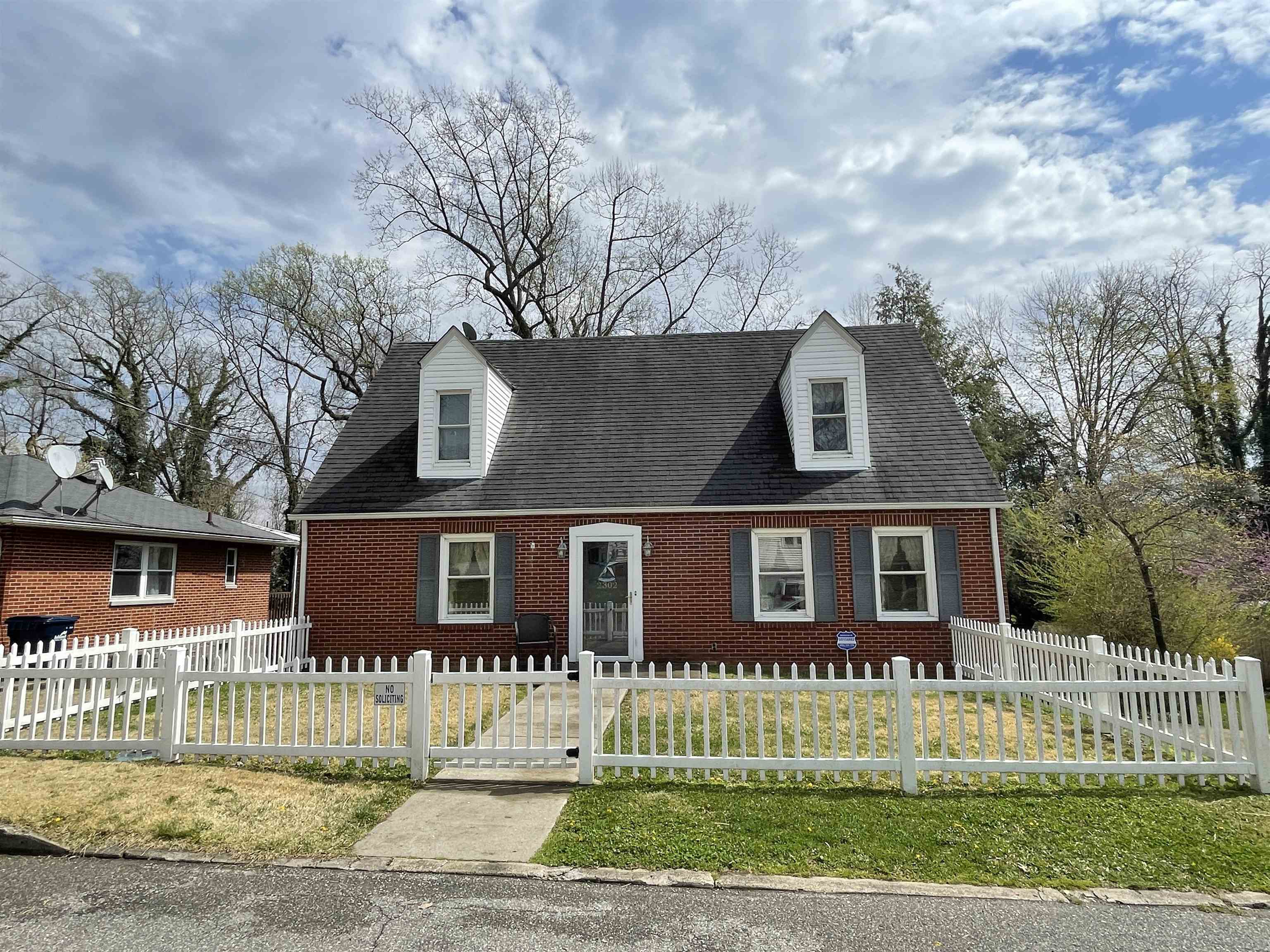 Property Photo: 2302 Coburn Ave KY 41102