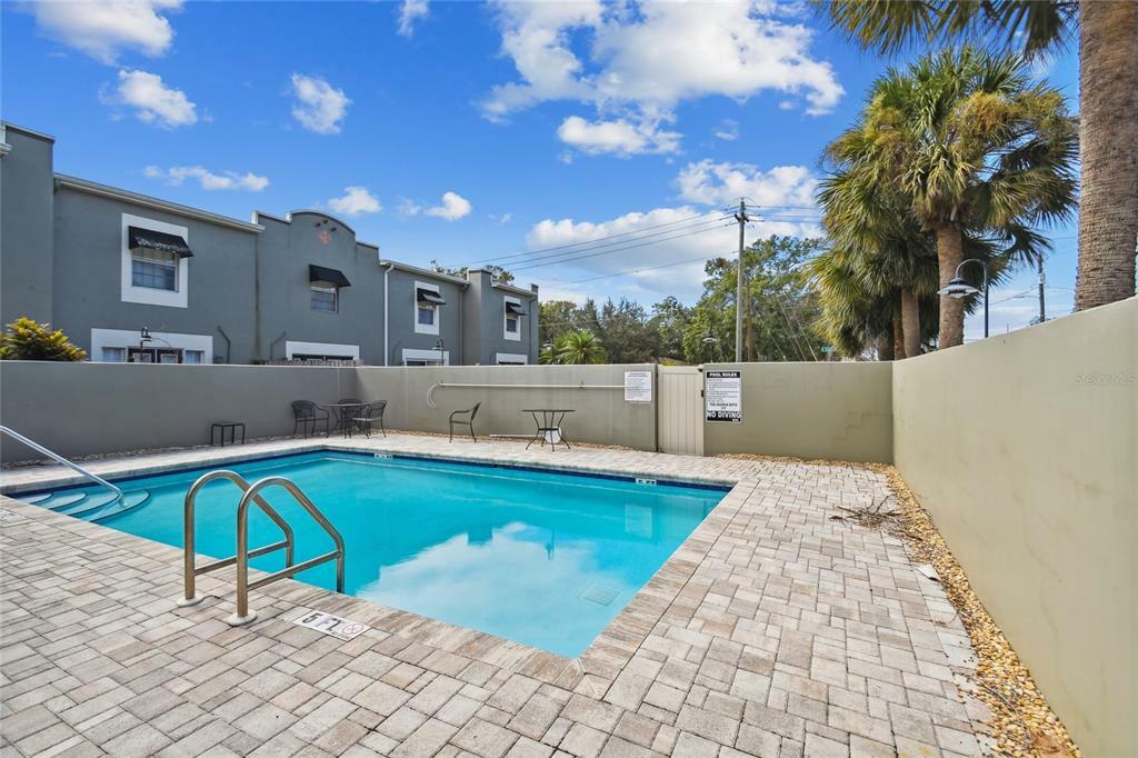 Property Photo:  2914 W Gandy Boulevard B  FL 33611 