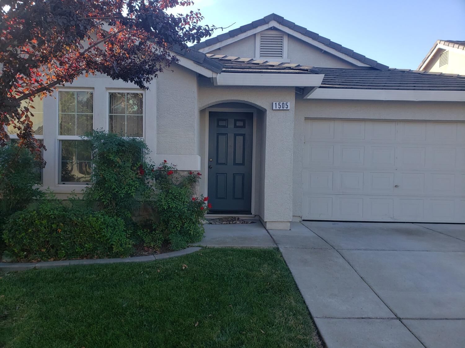 Property Photo: 1505 Black Bear Street CA 95747