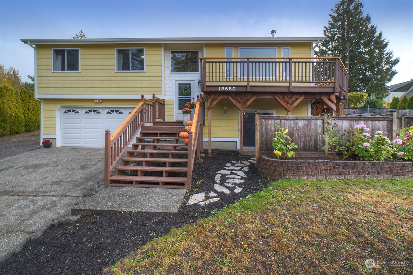 Property Photo: 18650 13th Avenue NE WA 98370