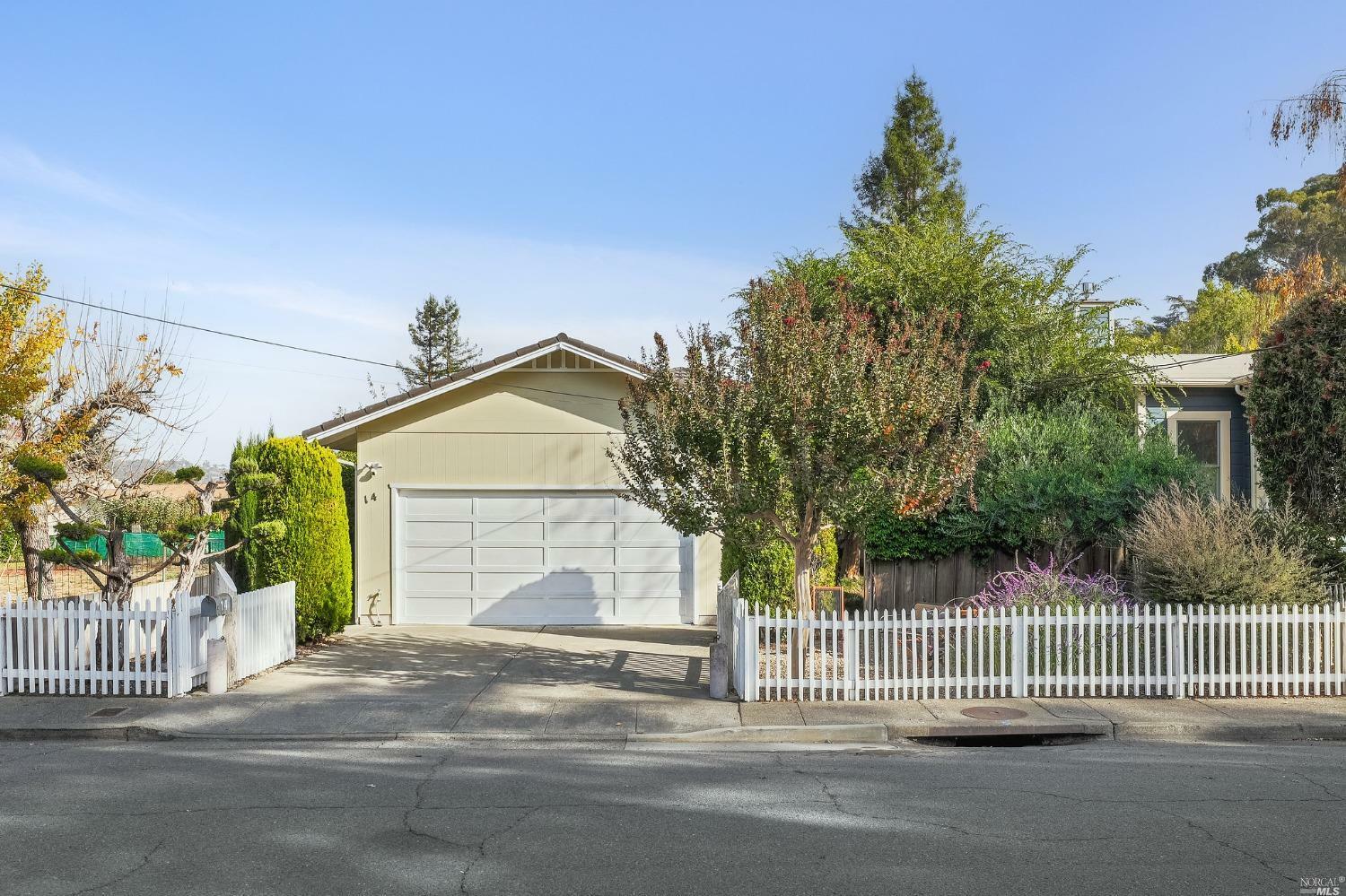 Property Photo:  14 Madrona Drive  CA 94901 