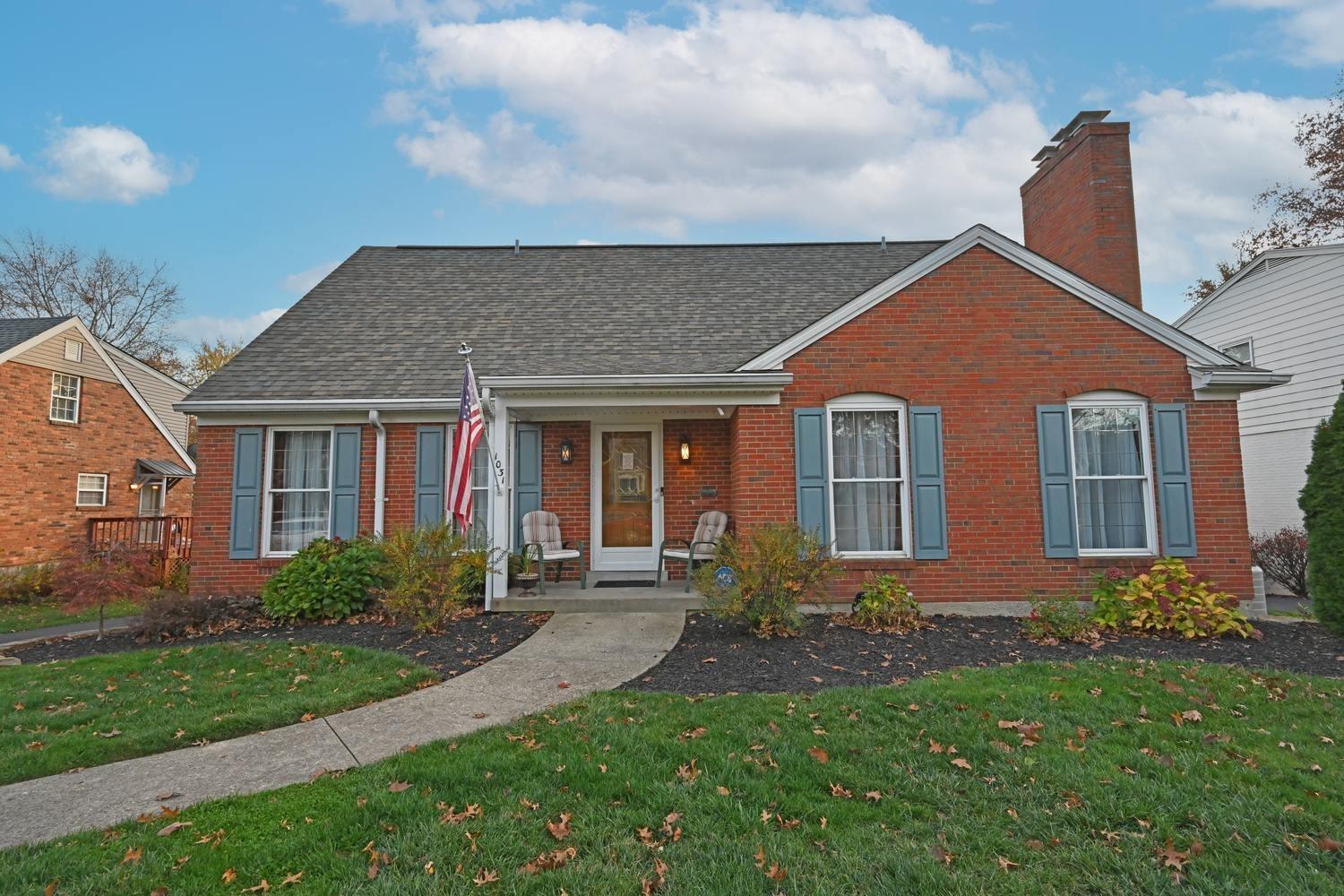 Property Photo:  1031 Thornfield Ln  OH 45224 