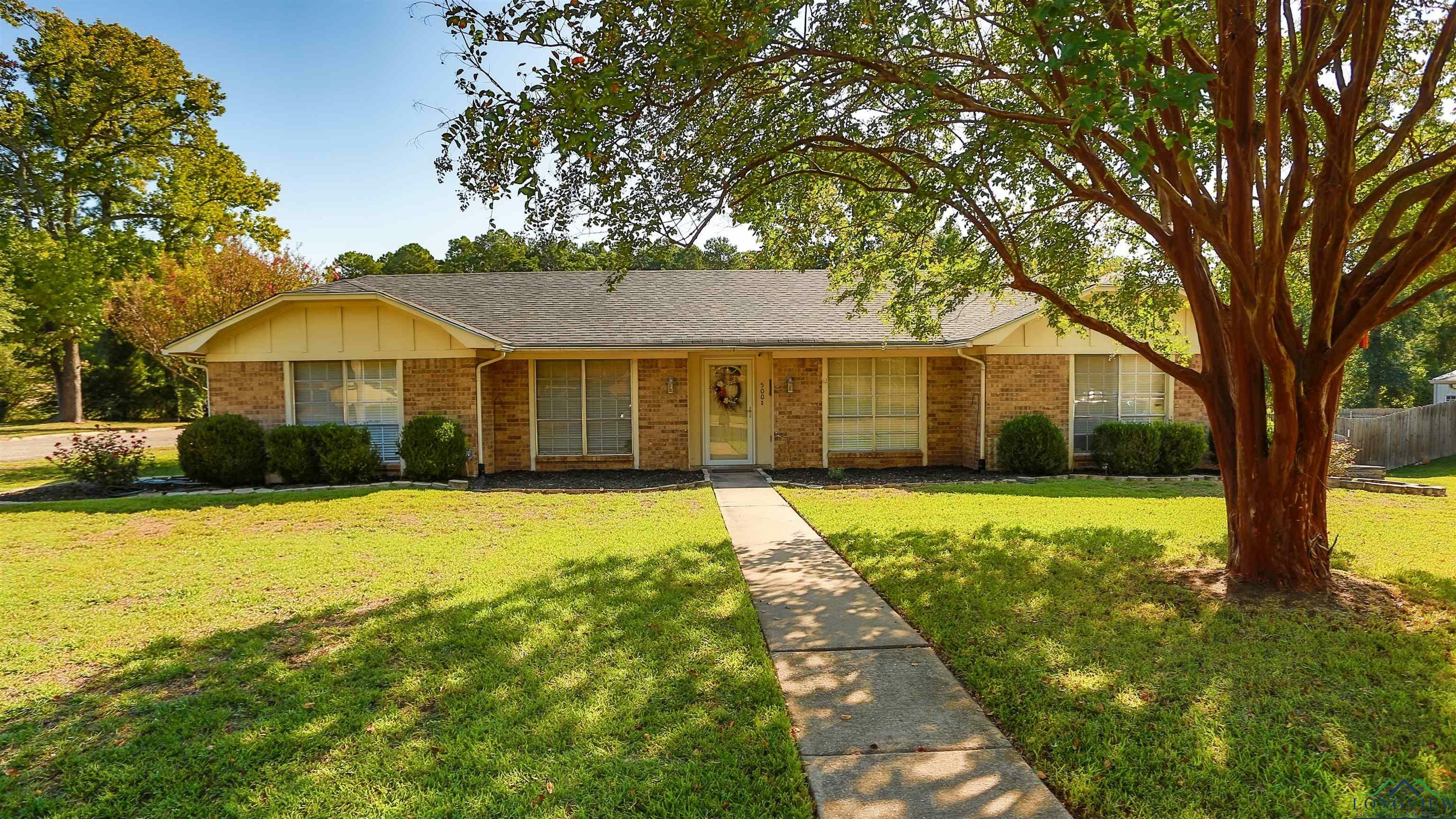 Property Photo:  500 Pinewood  TX 75672-5818 