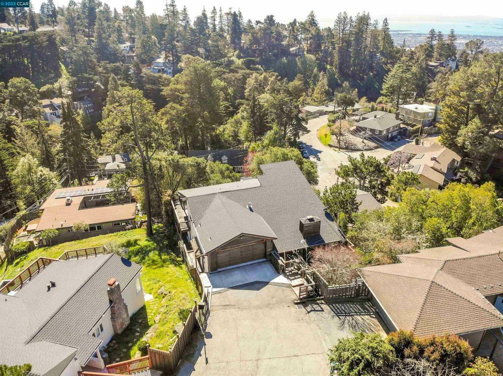 38 Kimberley Ct  Oakland CA 94611 photo