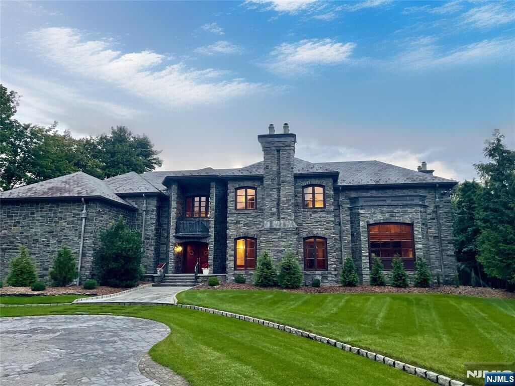 Property Photo:  64 Stony Ridge Road  NJ 07458 