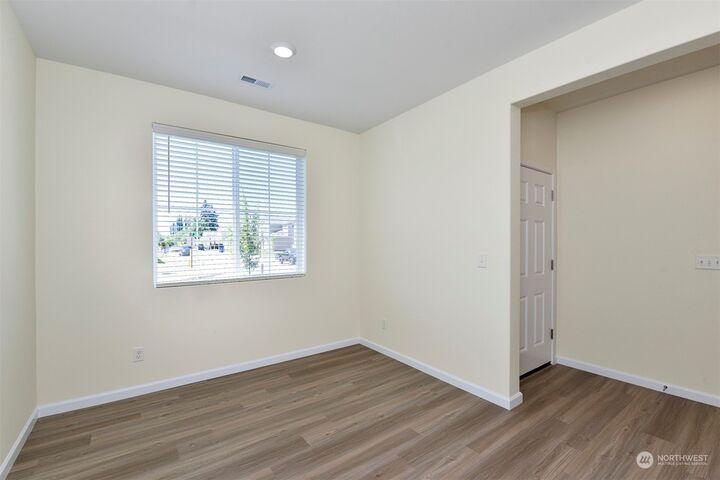 Property Photo:  6310 121st Avenue E  WA 98372 