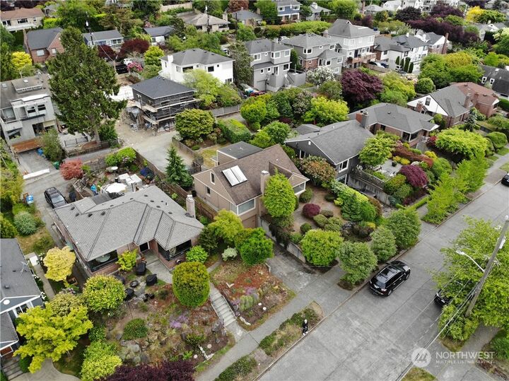 Property Photo: 3036 13th Avenue W WA 98119