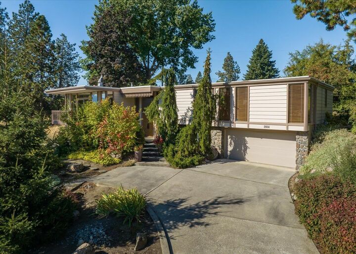 2014 S Whipple Rd  Spokane WA 99206 photo