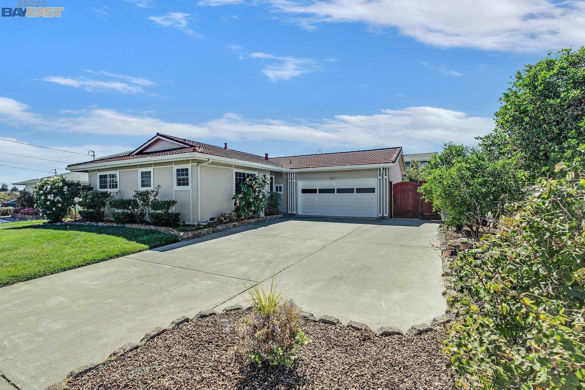 Property Photo:  14301 Santiago Rd  CA 94577 