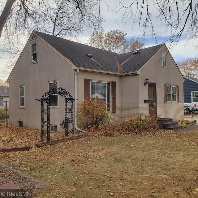 Property Photo:  5233 Byron Avenue N  MN 55429 
