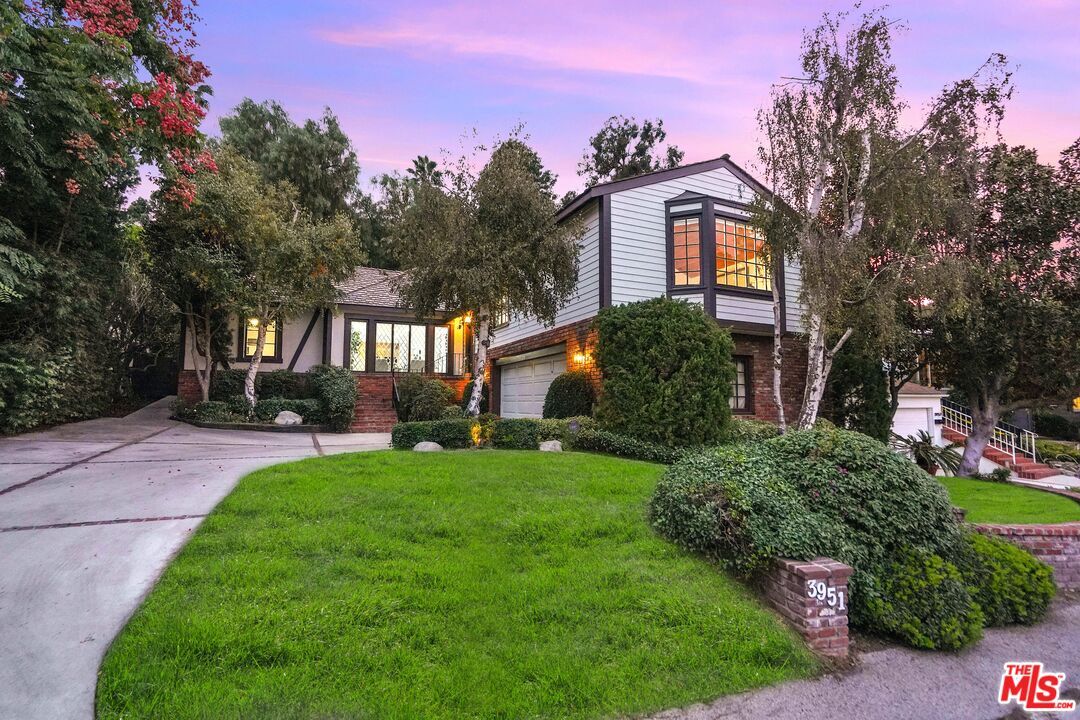 Property Photo: 3951 Van Noord Ave CA 91604