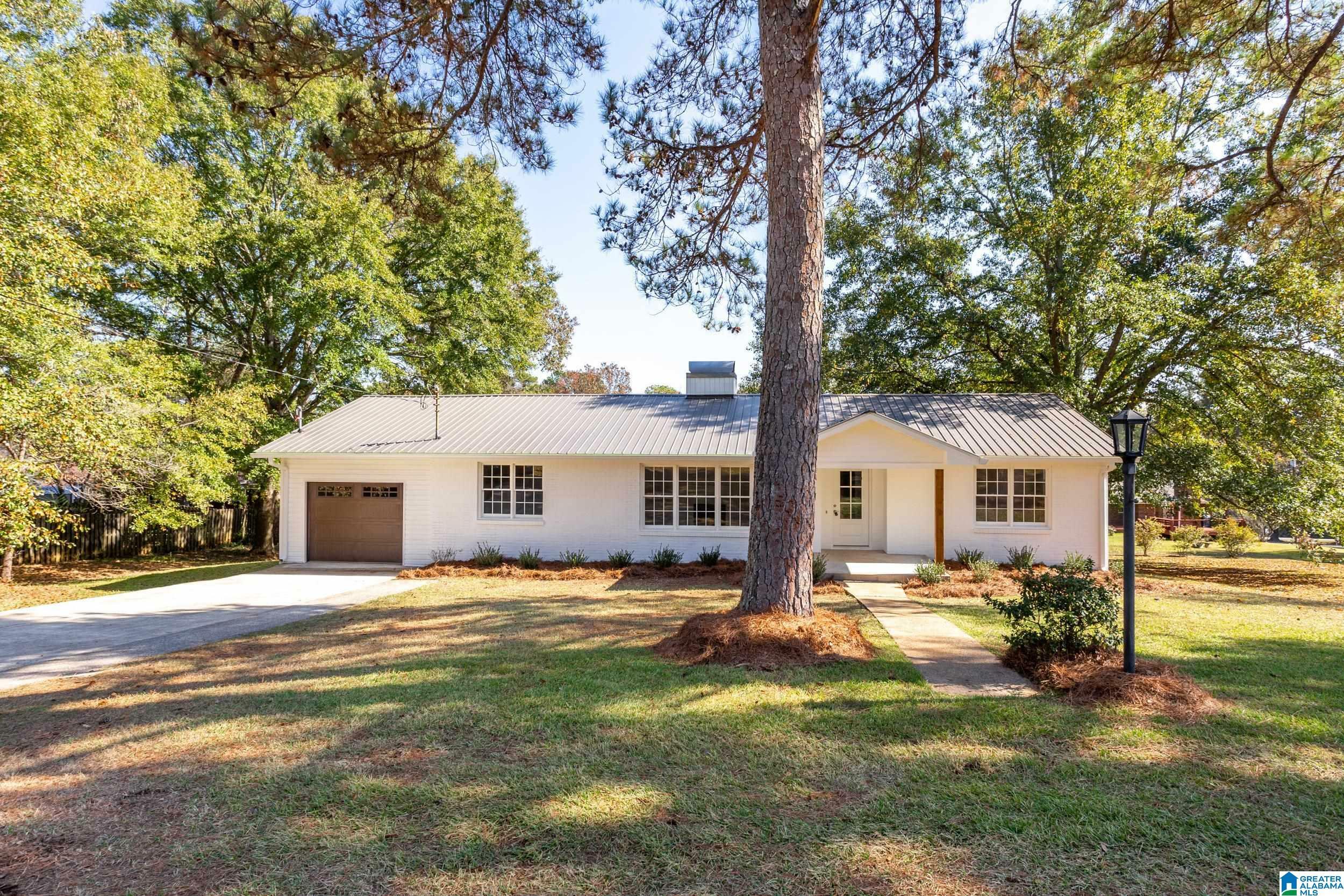 Property Photo:  1025 Edgewood Drive  AL 35128 