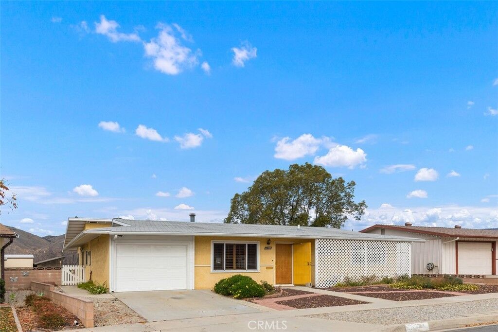 Property Photo:  11988 Peach Tree Road  CA 92399 