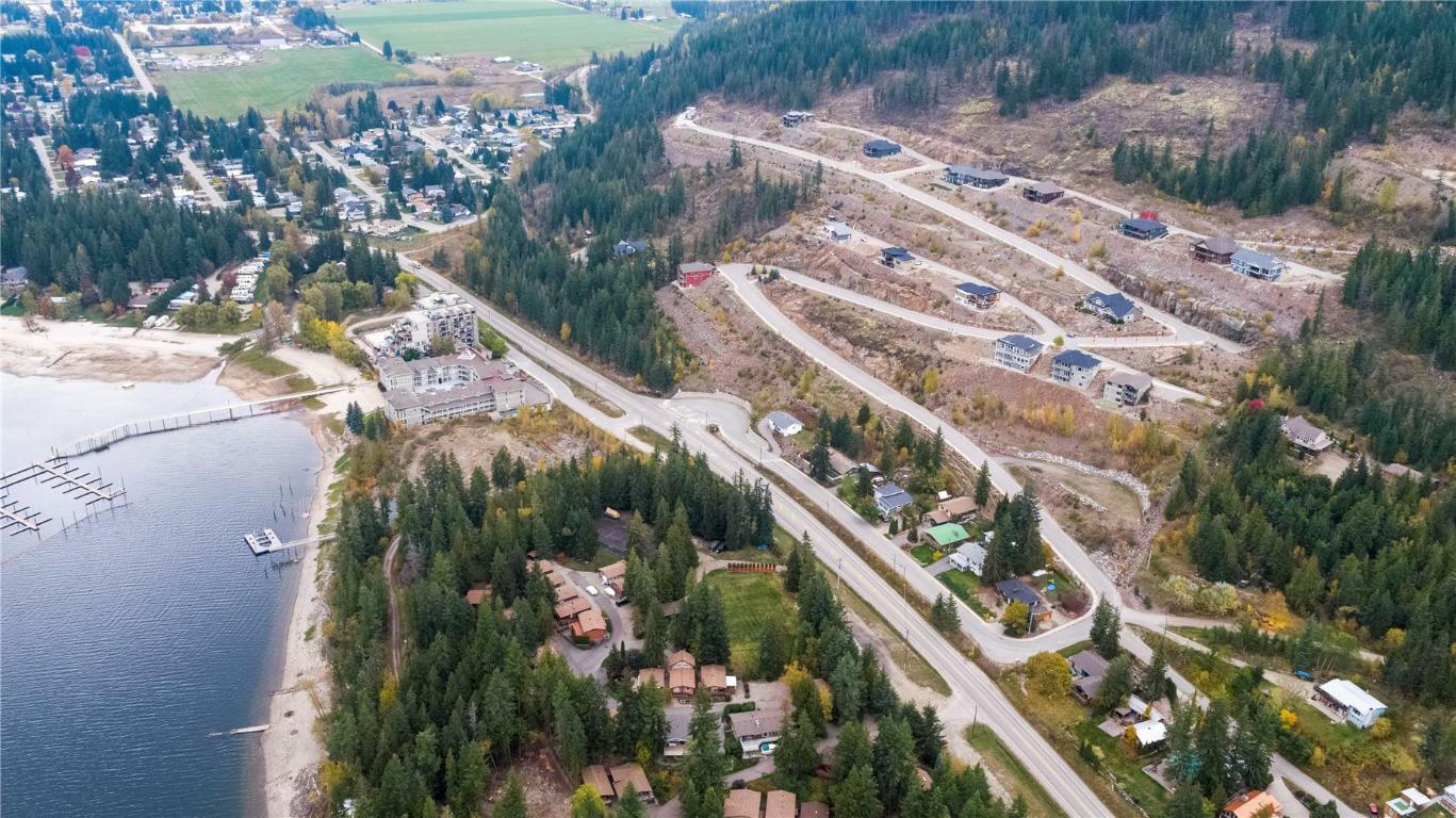 Property Photo: 242 Stoneridge Drive BC V0E2V1
