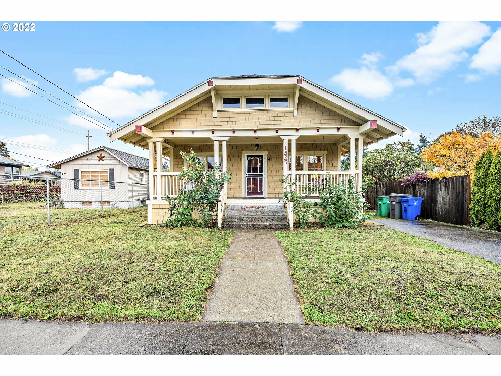 Property Photo: 1525 NE 73rd Ave OR 97213