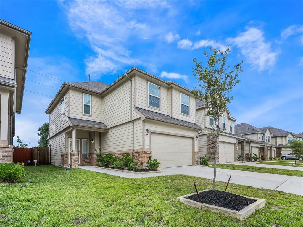 Property Photo:  18834 Lansdowne Stream Path  TX 77449 