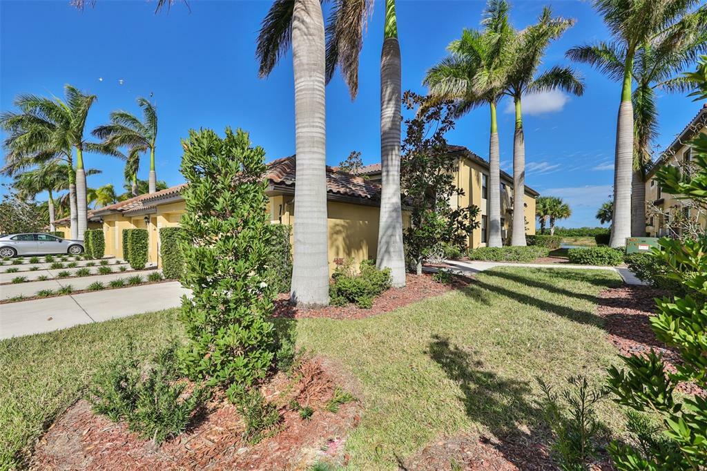 Property Photo:  7305 River Hammock Drive 106  FL 34212 