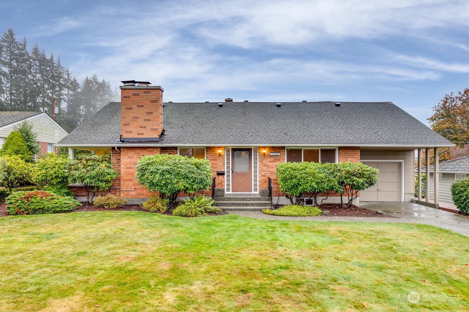House for sale in Everett 5108 Rucker Avenue, Everett, WA 98203