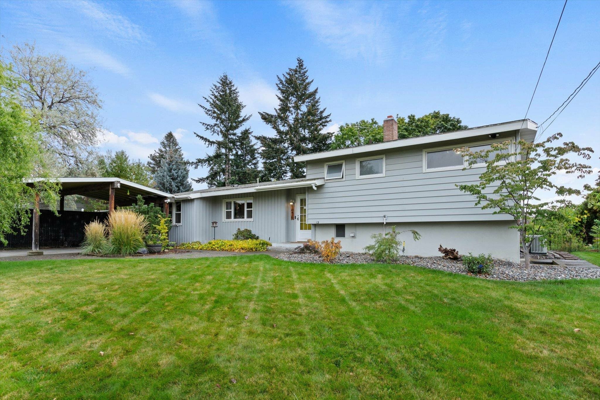 Property Photo: 10410 E Sinto Ave WA 99206