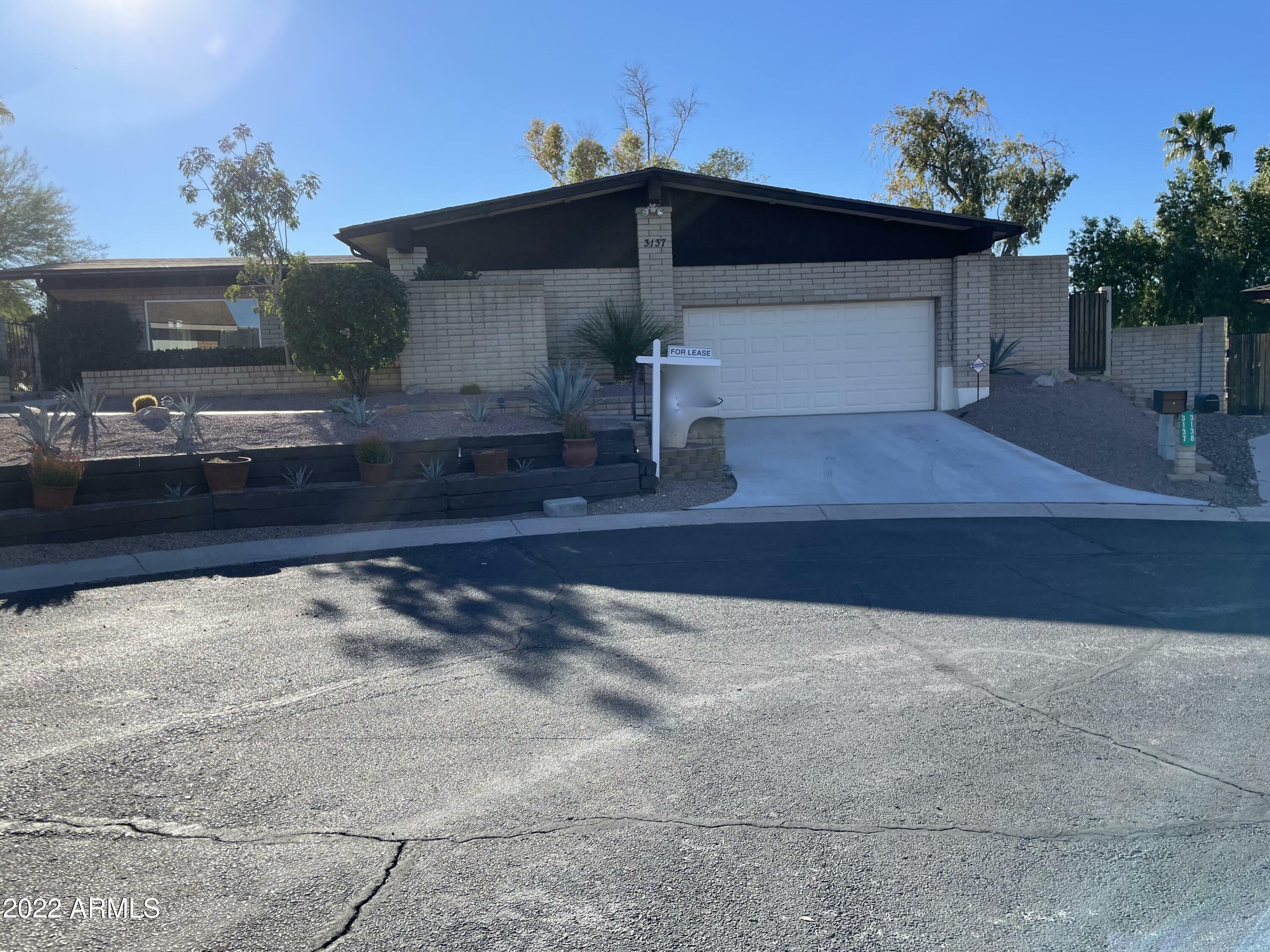 Property Photo: 3137 E Malapai Drive AZ 85028