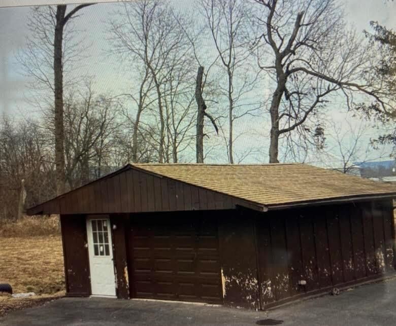 Property Photo:  255 Central Avenue  PA 18013 