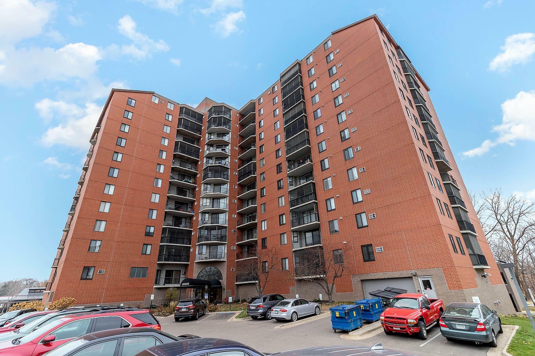 Property Photo: 6500 Woodlake Drive 508 MN 55423