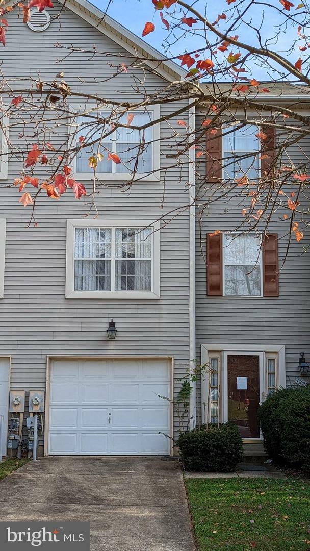 12237 Green Meadow Drive  Columbia MD 21044 photo