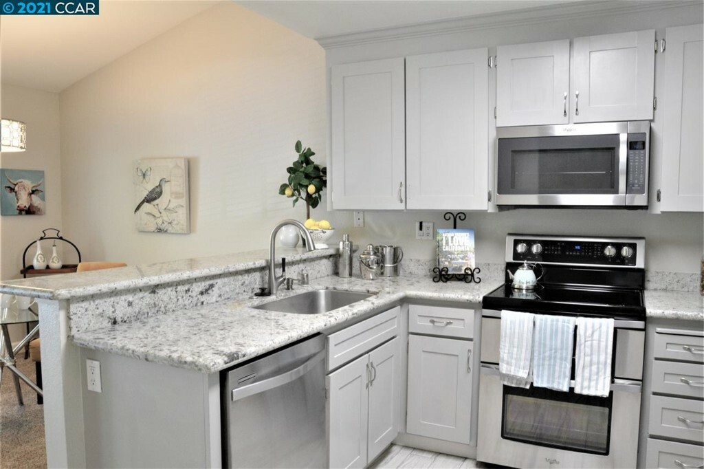 Property Photo:  2414 Heatherleaf Ln  CA 94553 