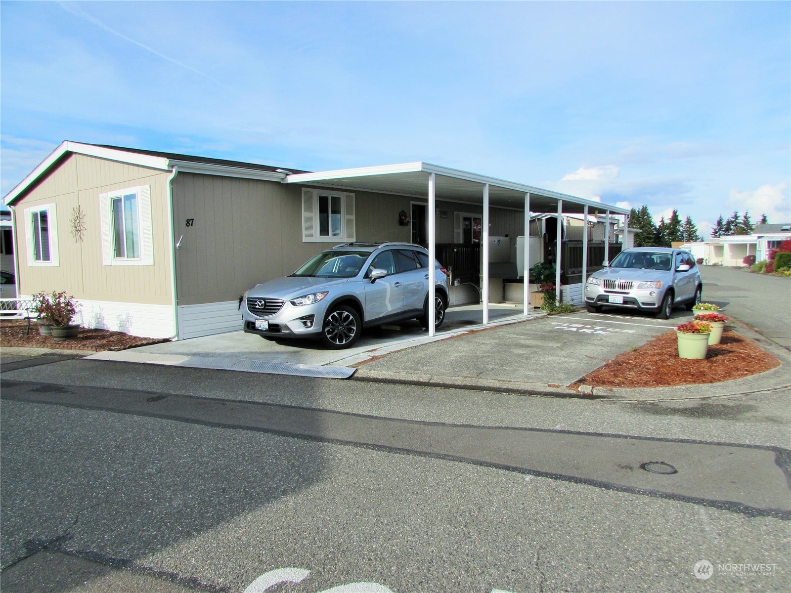 Property Photo: 1415 84th Street SE Sp 87 WA 98208