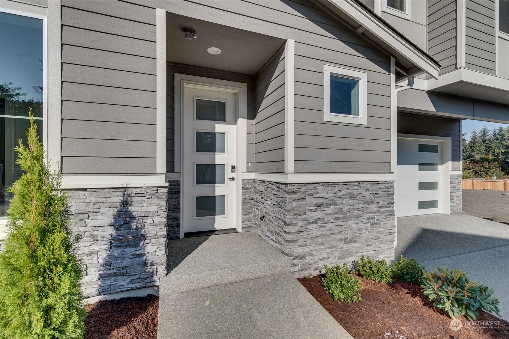 Property Photo:  16545 8th Avenue NE B  WA 98155 