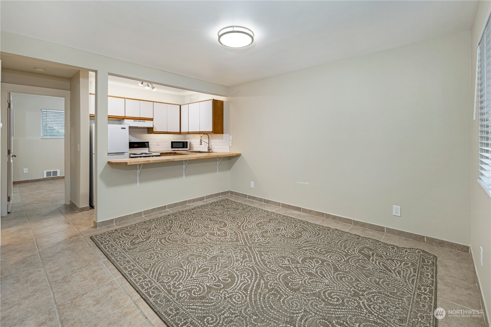 Property Photo:  250 Tucker Avenue 40  WA 98250 