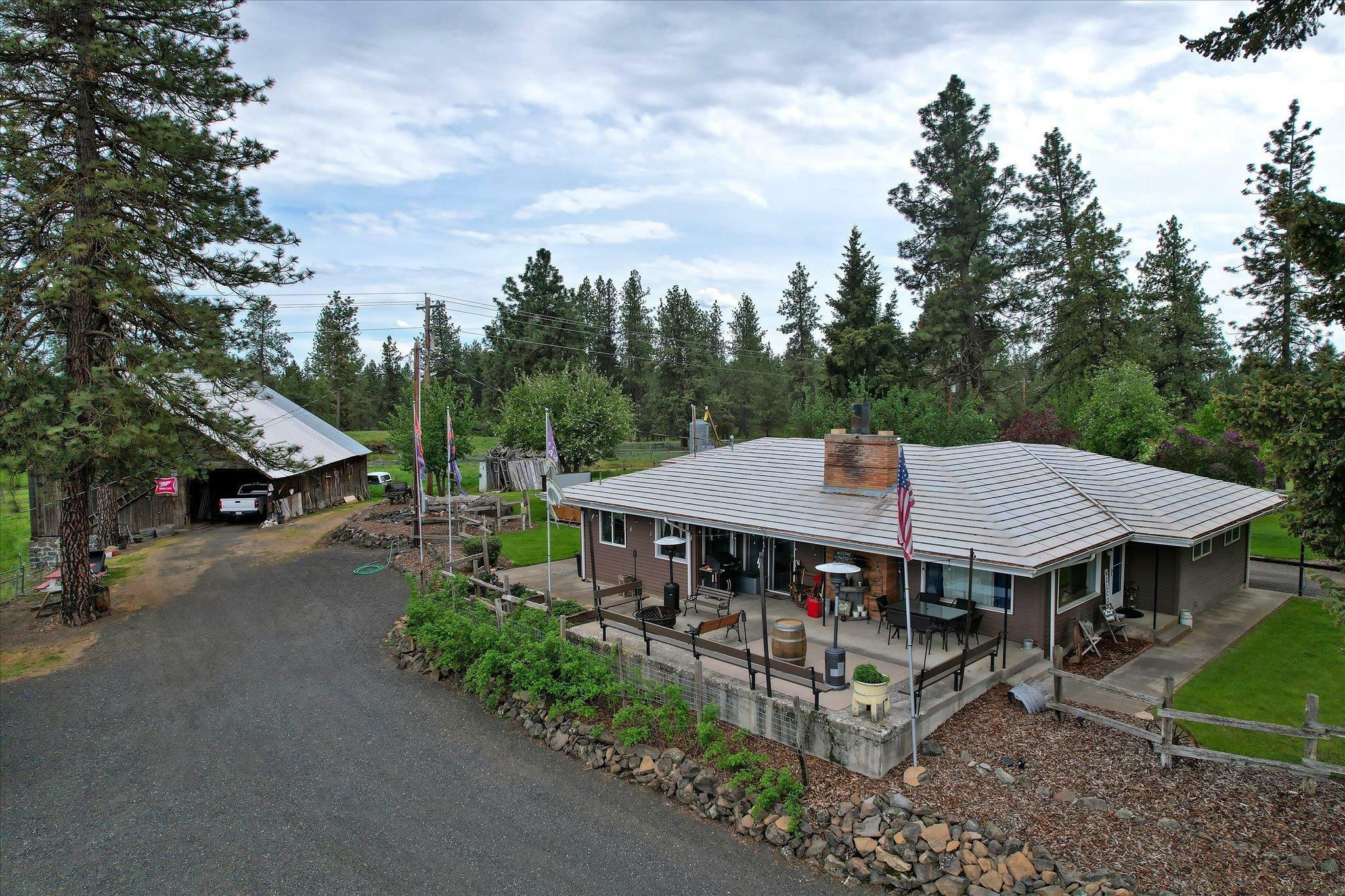 Property Photo: 16917 S Cheney-Spokane Rd WA 99004