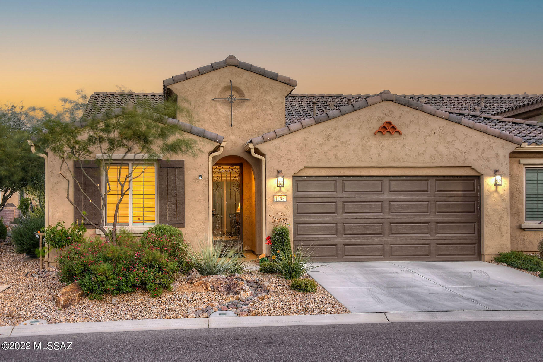 Property Photo:  1198 N Broken Hills Drive  AZ 85614 