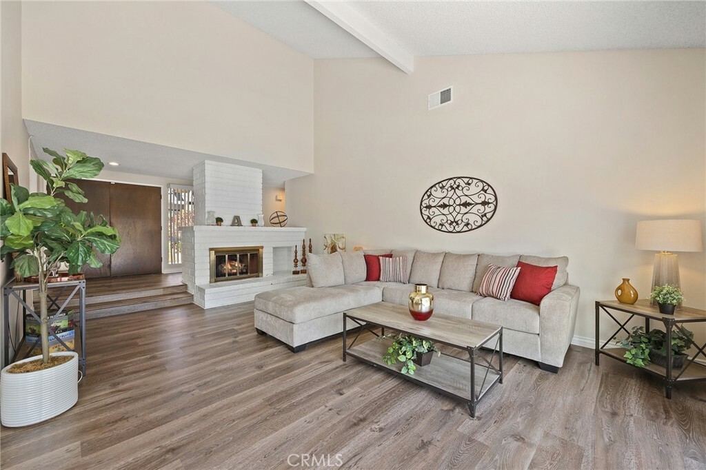 Property Photo:  1700 N Hale Avenue  CA 92831 