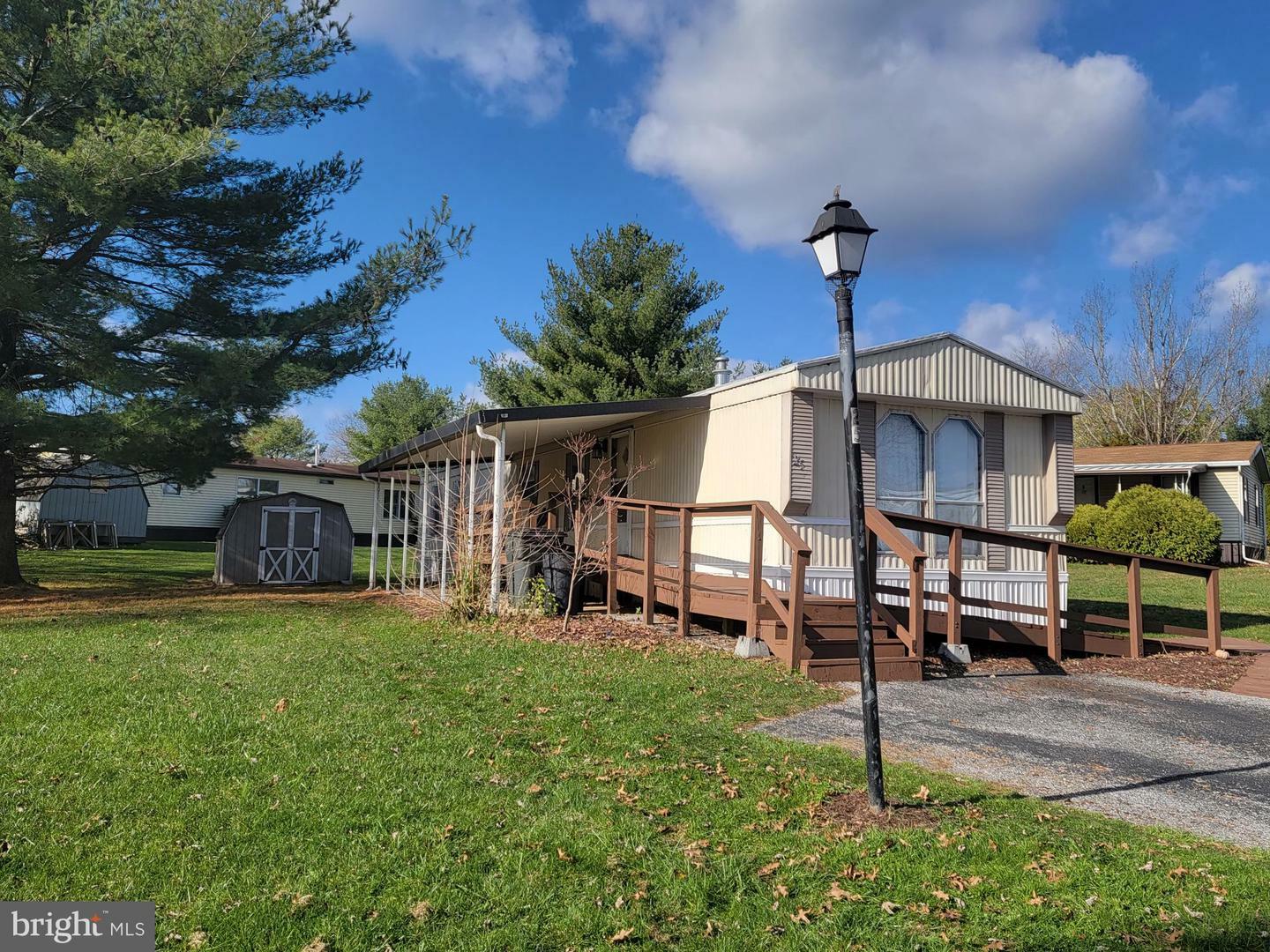 Property Photo:  25 Willow Tree Lane  PA 17315 