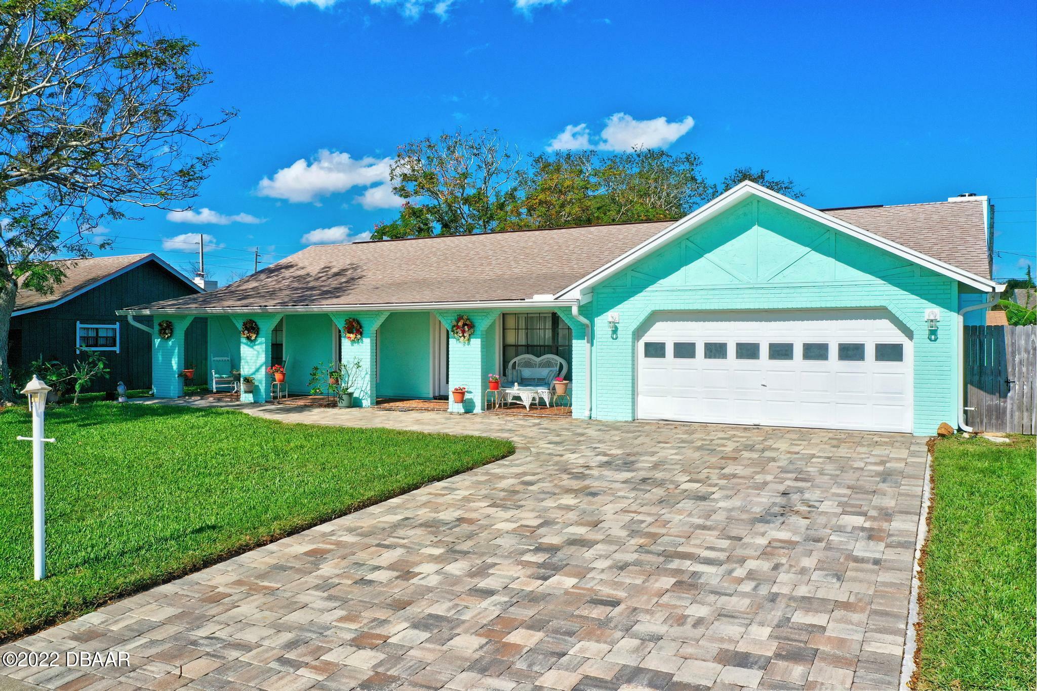 Property Photo:  197 Leisure Circle  FL 32127 