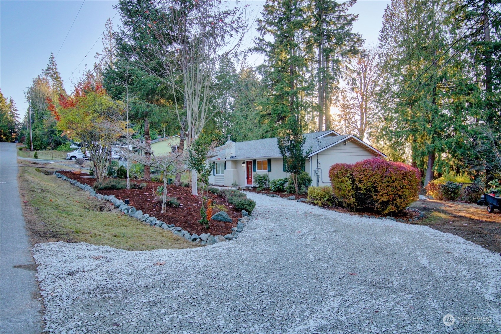 Property Photo:  1525 Woodland Place  WA 98274 