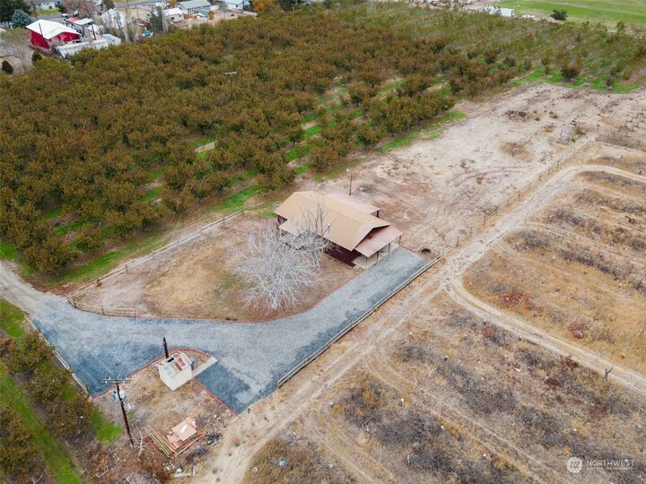 Property Photo:  5252 Penn Avenue  WA 98850 