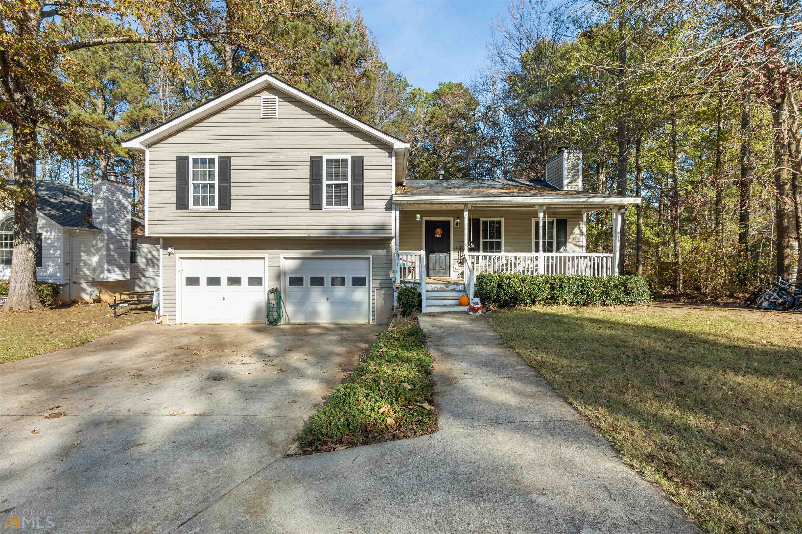 Property Photo:  305 Madeline Way  GA 30179 