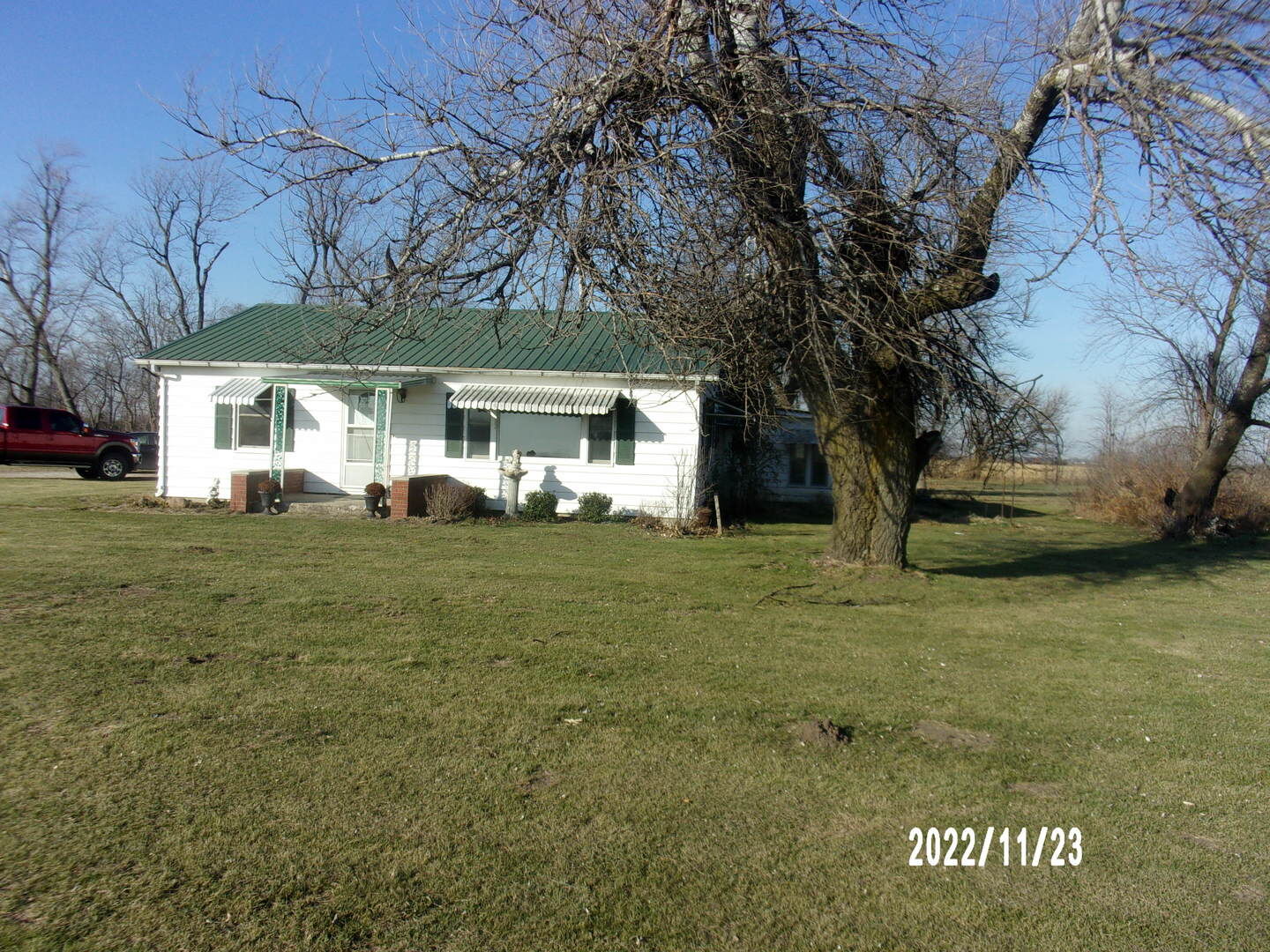 Property Photo:  2773 W 5000 S Road  IL 60901 