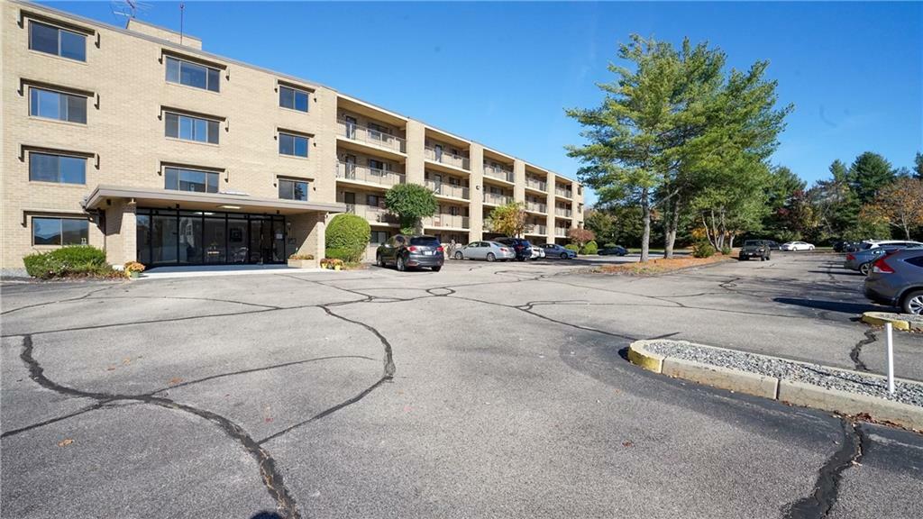 Property Photo:  650 East Greenwich Av, Unit#2-311  RI 02893 