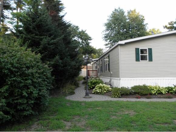 Property Photo:  6 Buttonwood  NH 03054 