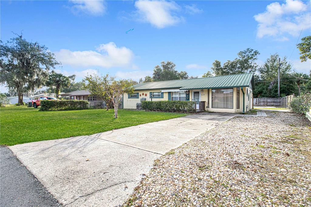 Property Photo: 619 Wisteria Avenue FL 32784