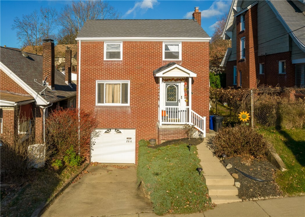 Property Photo: 2816 Castlegate Ave PA 15226