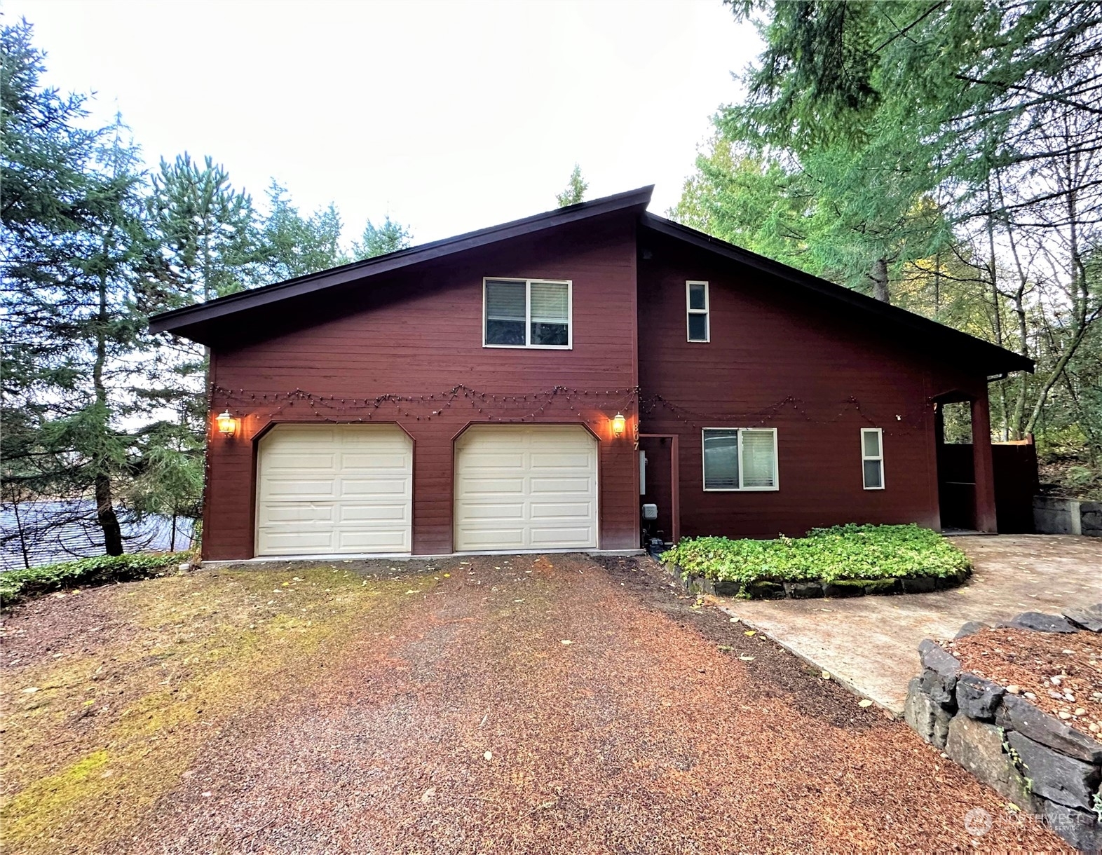 Property Photo:  807 Lewis Lane  WA 98388 