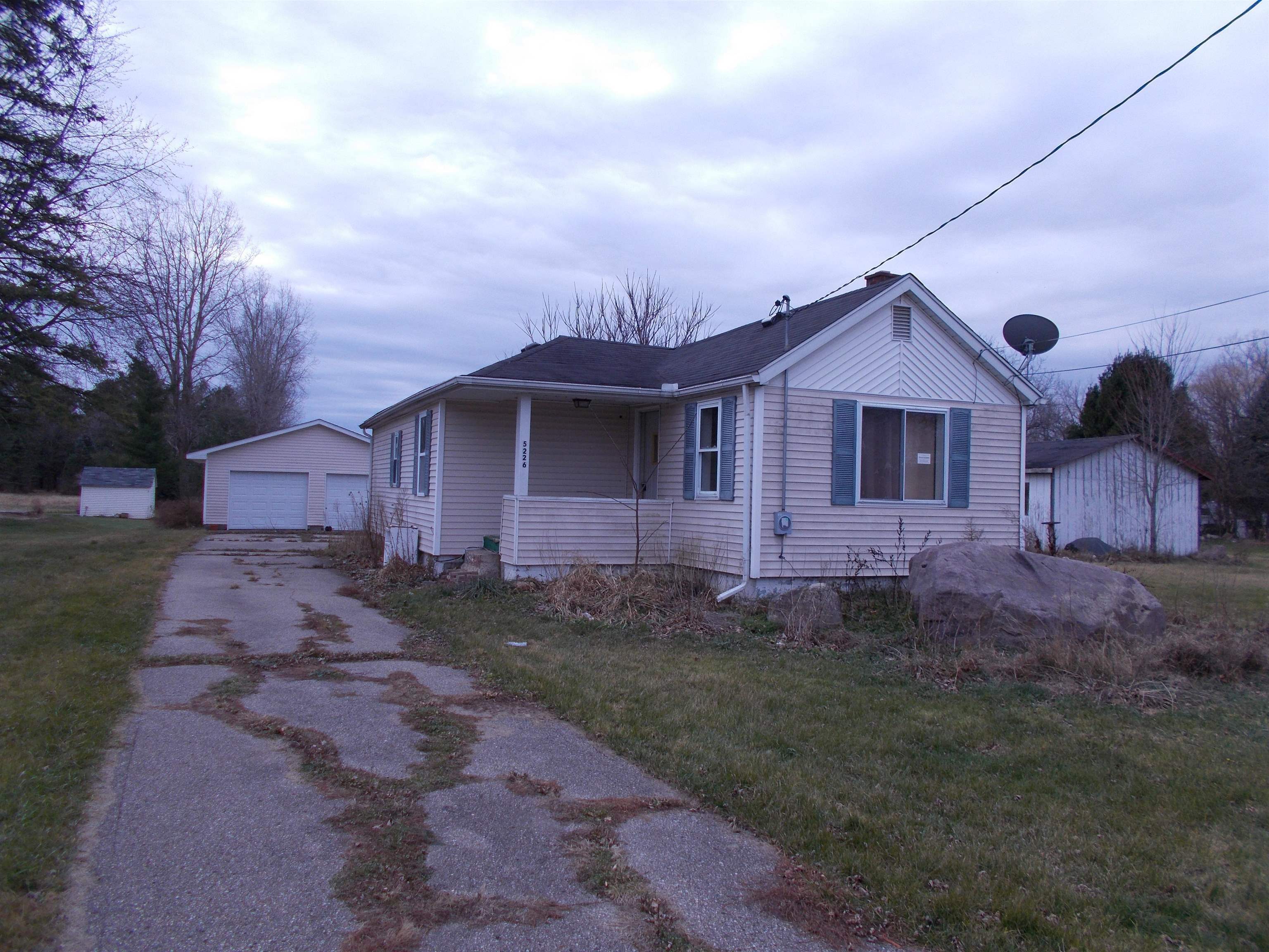 Property Photo:  5226 Lippincott  MI 48519 