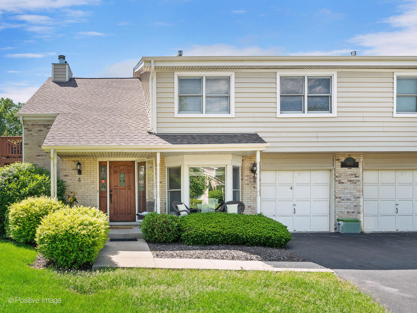 Property Photo:  1901 Wisteria Court 4  IL 60565 