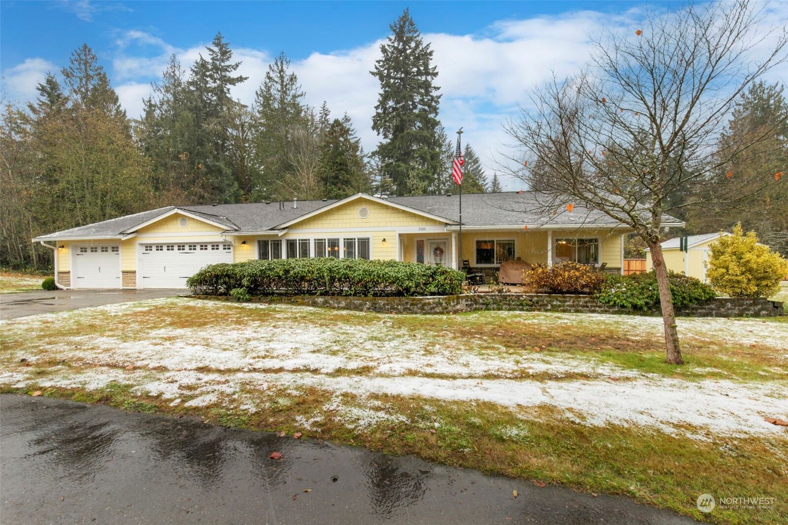 Property Photo:  2331 Ridgeway Drive NW  WA 98312 