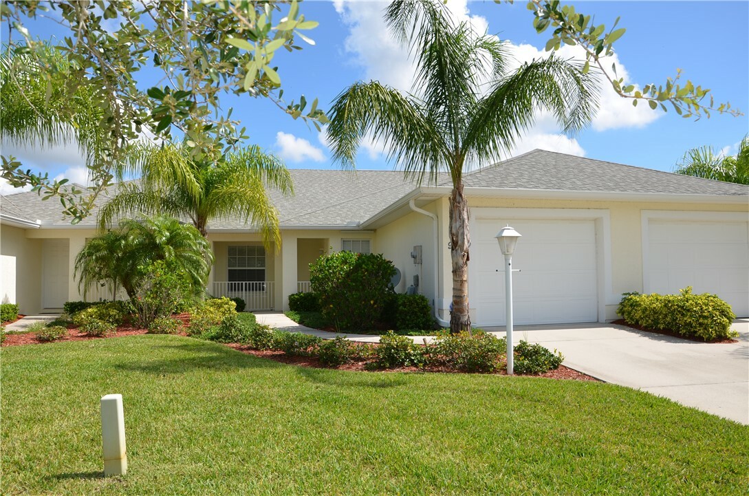 Property Photo:  953 S Easy Street  FL 32958 