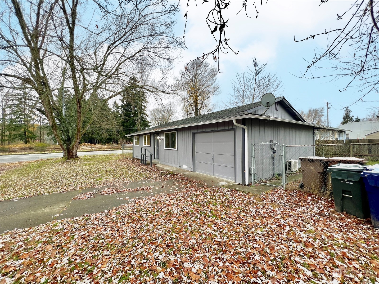 Property Photo:  1428 E 55th Street  WA 98404 